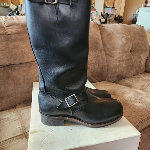 Vibram Black Leather Men display picture 3